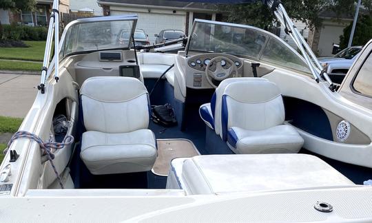 Bayliner Capri Bowrider en alquiler en Lilburn