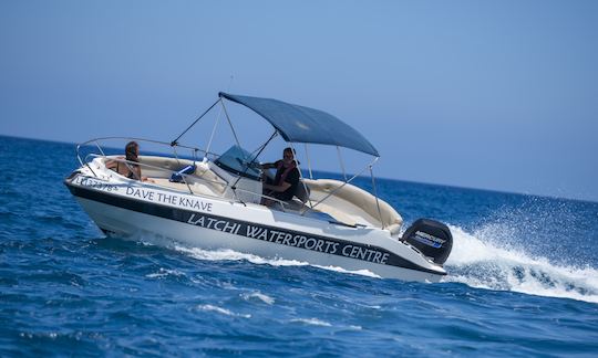 Location d'un hors-bord Marinello de 22 pieds à Chypre, Poli Crysochous