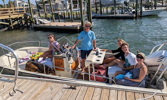 17' Boston Whaler Bay Boat in Wrightsville Beach (Licensed Captain Included)