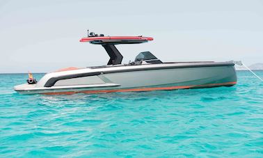 ''Caja Tres'' Vanquish VQ40 Motor Yacht Rental in Eivissa, Illes Balears