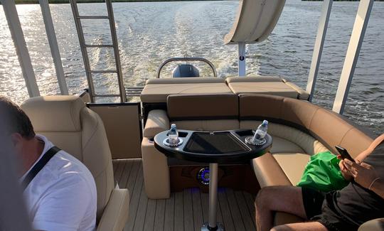 Legend Pontoon Boat Rental on Lake Simcoe, Ontario