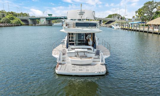 Location de yacht à moteur Galeon 500 à Palm Beach Gardens, en Floride