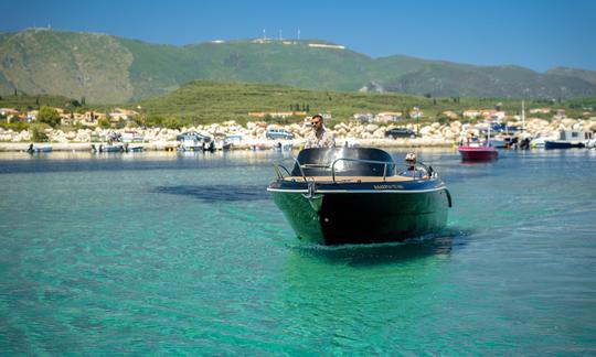 Lancha motora Eolo 590 de 21 pies con patrón en alquiler en Tsilivi - Planos, Zakynthos