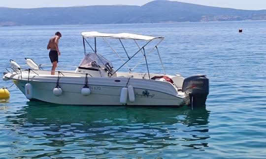 Alquila un Pacific Craft de 23 pies en Selce, Croacia