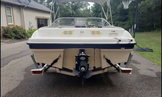 Bayliner 205 24ft Deck Boat Rental in Pickwick Dam, Tennessee!