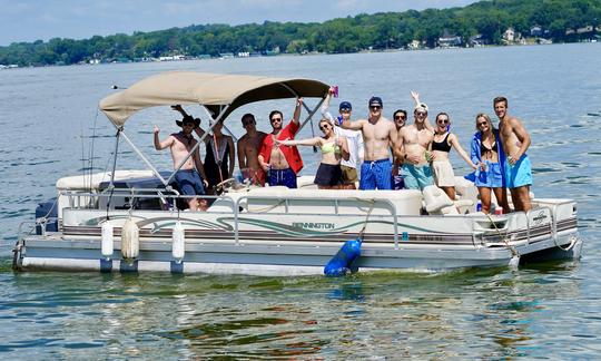 Até 6 pessoas cruzam bares, despedidas de solteira e Big Island em Lake Minnetonka 