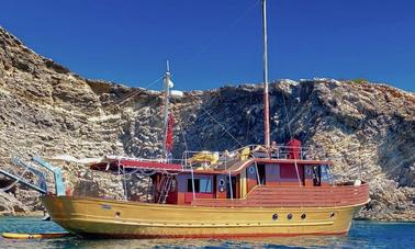 Réservez votre bateau vintage dès aujourd'hui à Ibiza, Illes Balears