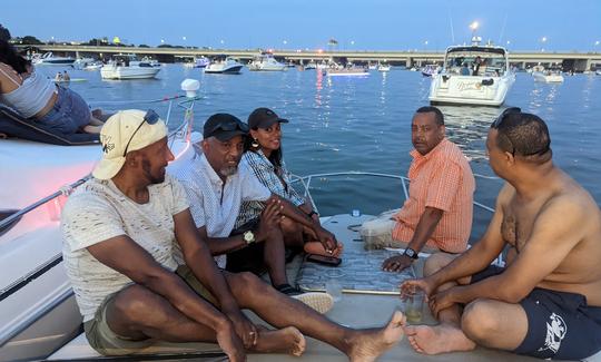 Bateau à moteur Maxum de 24 pieds à louer à Alexandrie