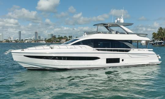 LISTE PREMIUM : Tout nouveau méga-yacht 78 Azimut Power + Seabob