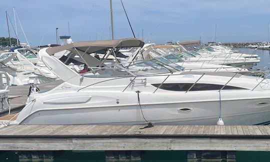 Bateau à moteur Bayliner de 33' à louer à Chicago