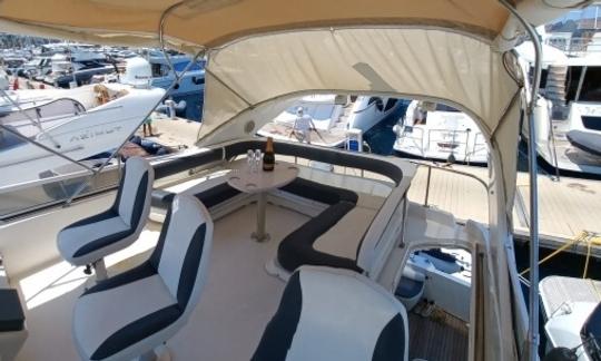 2000 Sea Ray 400 Sedan Bridge Motor Yacht Rental in Mugla