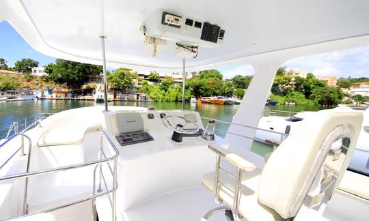 Power Catamaran 50 For Rent In Casa de Campo La Romana