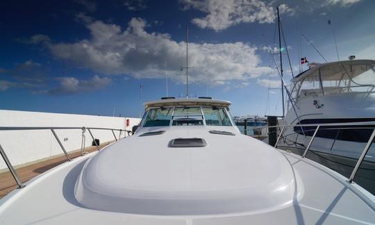 Tiara 42 Motor Yacht For Rent In Casa De Campo La Romana