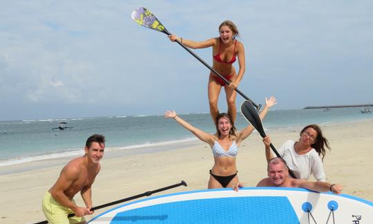 Lección de stand up paddle en Bali