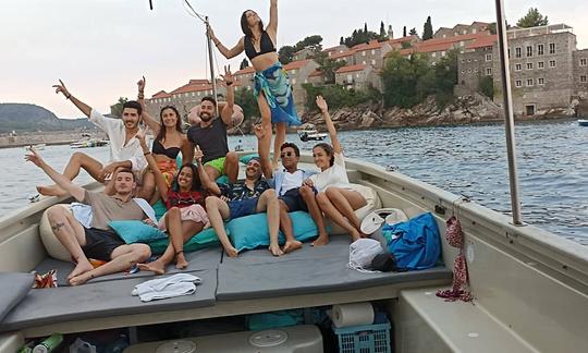 Alquiler de barcos Karaoke&Party en Budva, Montenegro