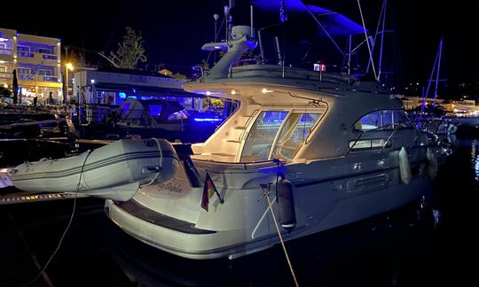 Aluguel de iates a motor Sealine de 36 pés em Skiathos, Grécia