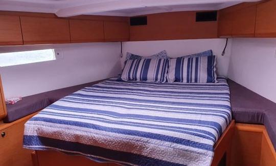 Jeanneau 51 Sailing Yacht Charter in Angra dos Reis e Paraty