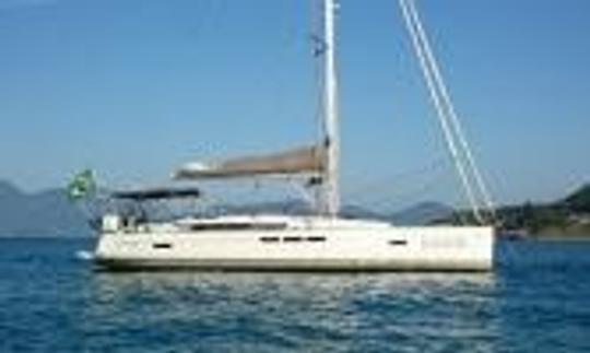 Jeanneau 51 Sailing Yacht Charter in Angra dos Reis e Paraty