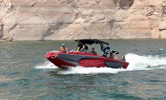 23' HeyDay Surf Boat Rental in Hurricane, Utah