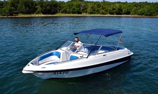 FourWinns 220Hp Bowrider for Rent in Croatia