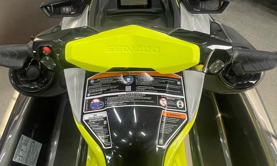 Sea-Doo GTR 230 com aluguel de áudio em Loveland, Colorado