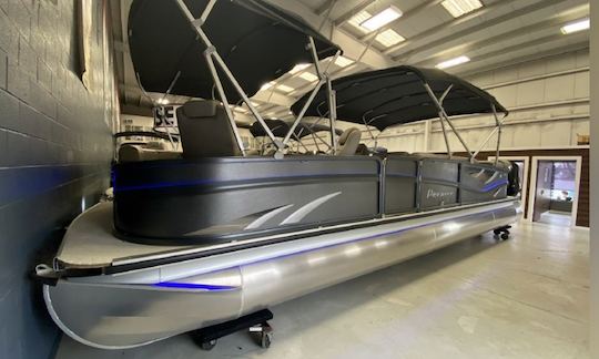 Pontoon Rental in Lake Havasu City, Arizona for 11 person!