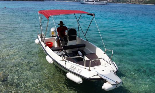 Louez une console centrale Fisherman Elan 495 de 16 pieds à Vela Luka, Croatie