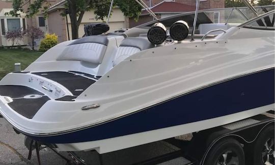 Yamaha AR 230 Bowrider Rental in Toronto, Ontario