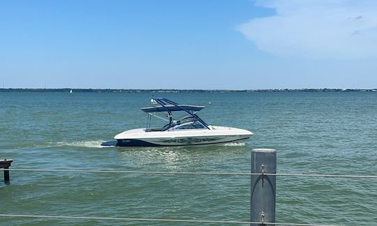 Tige 22ve Bowrider Rental in Lewisville, Texas