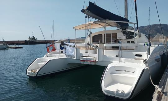 Excursiones en catamarán a vela Fontaine Pajot de 42 pies para avistar delfines en Marbella