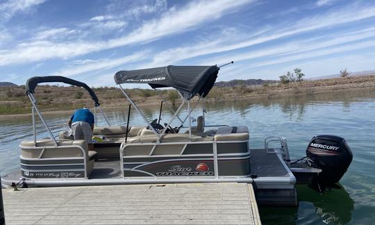 Pontão Suntracker DLX Party Barge para alugar no Lago Elsinore