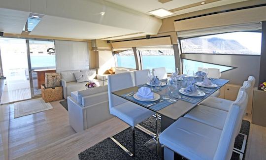 2013 Luxury Ferretti 72’ Yacht VIP Service. Balandra and Espíritu Santo Island!