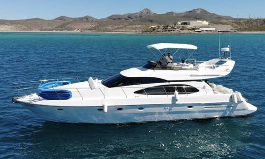 Azimut 58 Motor Yacht with all inclusive. Visit Balandra and Espiritu Santo!