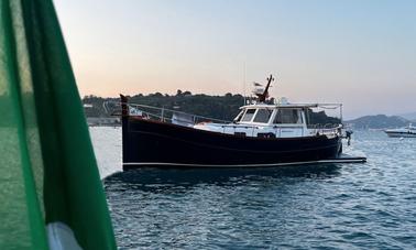 42ft Trawler of elegance and relax, for rent in La Spezia, IT