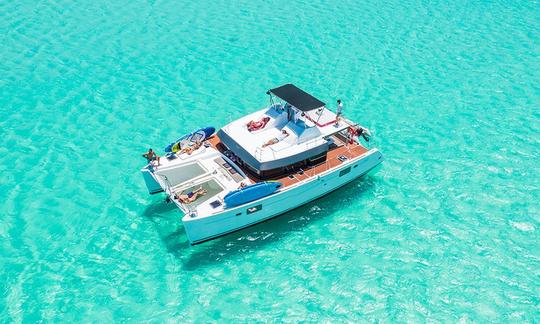 Alquiler de catamarán de vela Lagoon 450 en la Comunidad de San Martín