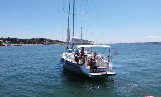 Excursions d'une journée en voilier Bavaria de 40 pieds à Lisbonne, Portugal