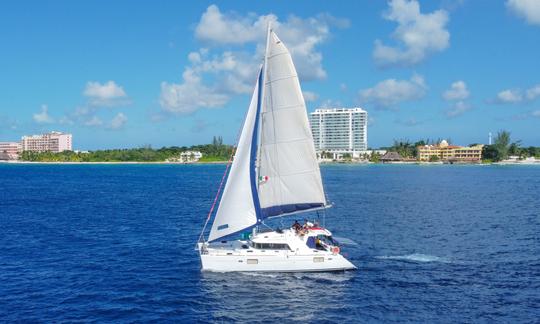 Hermoso y lujoso catamarán nuevo con 44 lagunas en Cozumel/Tour privado en COZUMEL