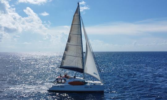 Private Luxury Sunset Sailing Cruise in Cozumel, Mexico