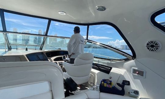 55' Sea Ray Luxury Affordable Motor Yacht Rental in Hallandale Beach, Florida