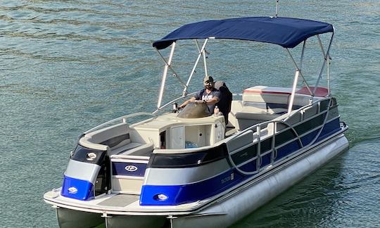  27’ Harris Pontoon For 15 guest - Starting at $150/ hour on LAKE TRAVIS!!