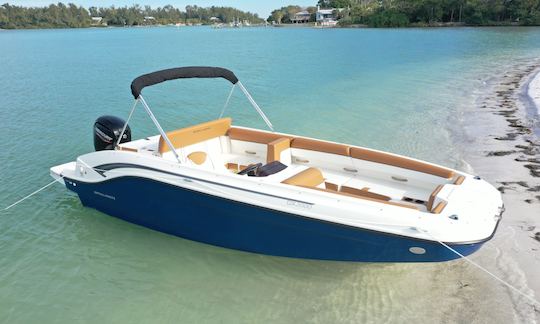 20ft. Bayliner Bowrider - Island Hopper!