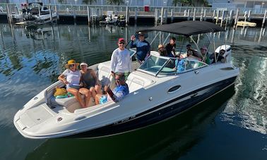 26' Sea Ray Sundeck Bowrider Rental In Aventura, Florida