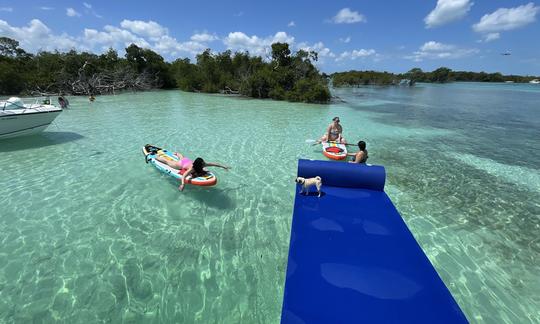 Barra de arena Boston Whaler de 24 pies Hangout en Key West