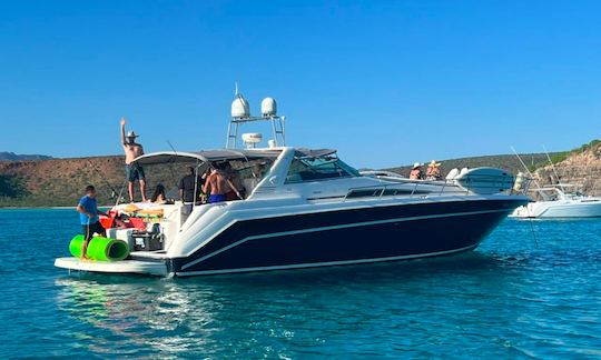 Yate a motor Searay 50 a la playa de Balandra e Isla Espíritu Santo