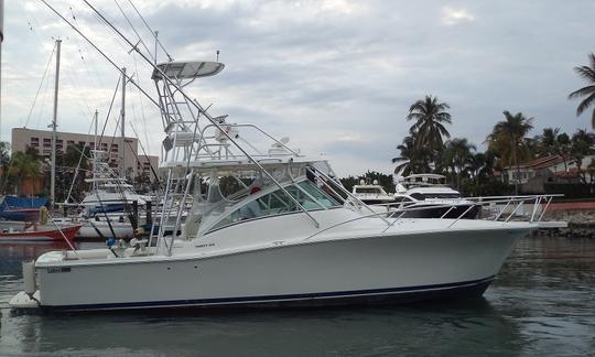 Yate deportivo Luhrs de 36 pies en La Cruz de Huanacaxtle Marina, México