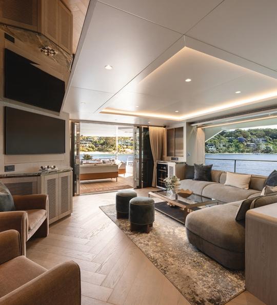 90ft Horizon Luxury Yacht  - Harbour Bridge