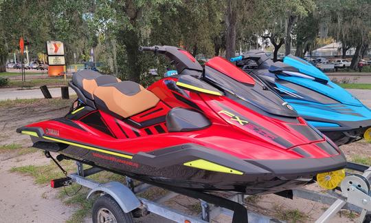 2 horas gratis con 8 horas de alquiler de Fast New Yamaha Supercharged Cruiser en Lakeland, Florida