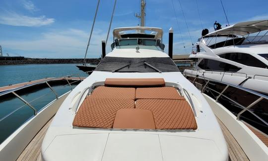 Azimut de luxe de 78' avec jacuzzi à louer au Panama