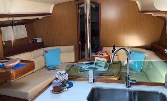 Alquiler de velero Jeanneau Sun odyssey de 39 pies en Mugla, Turquía