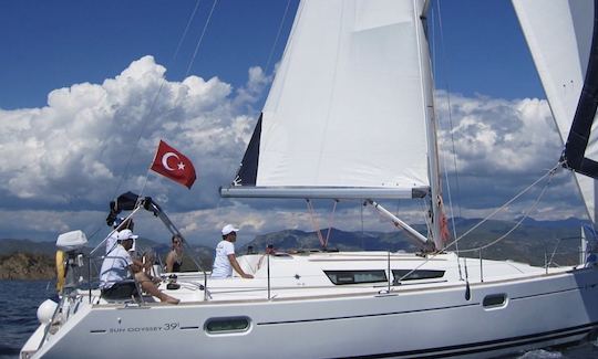 Alquiler de velero Jeanneau Sun odyssey de 39 pies en Mugla, Turquía